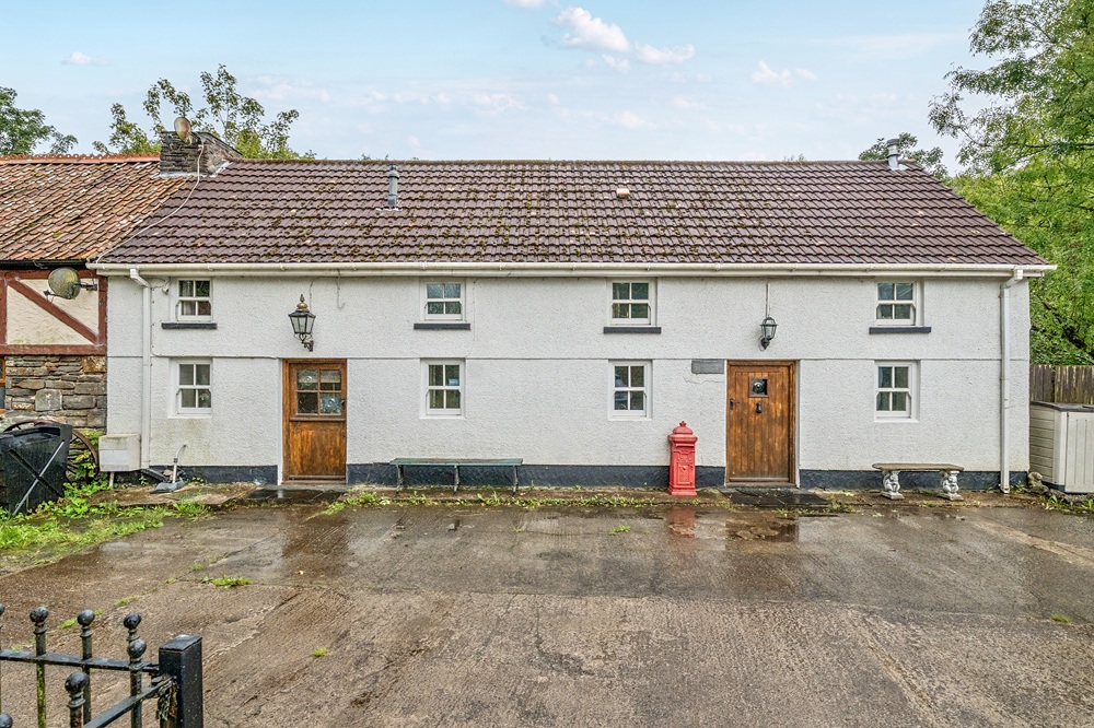 5, Forge Cottages Clydach, Swansea, SA6 5HZ