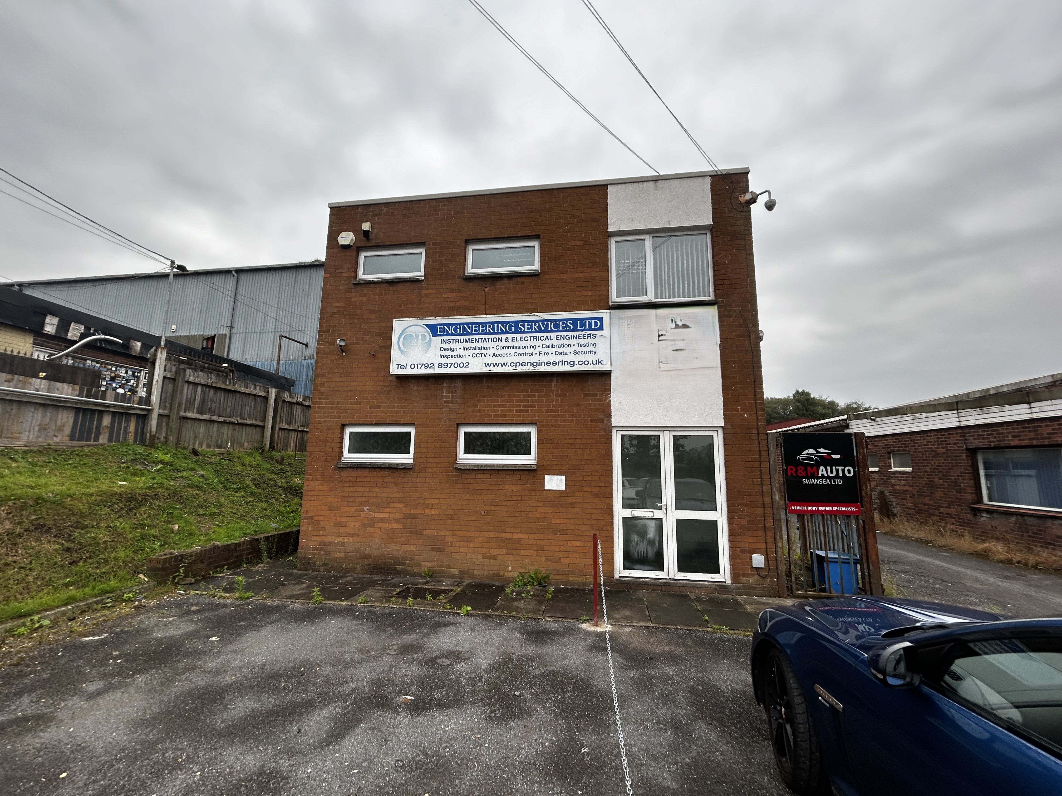 Unit on Gorseinon Road, Penllergaer, Swansea, SA4 9GE