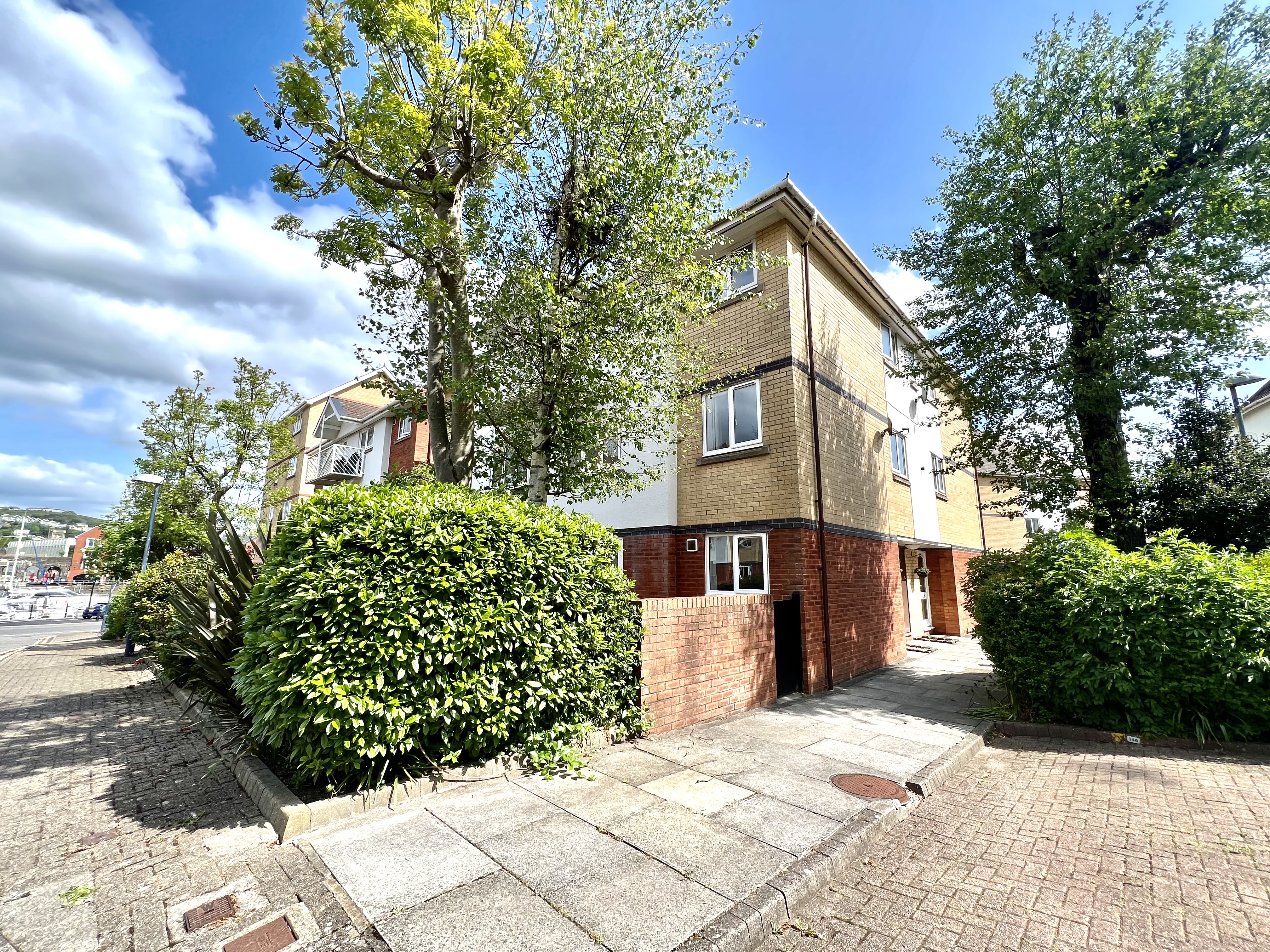 Highmoor, Maritime Quarter, Marina, Swansea, SA1 1YE