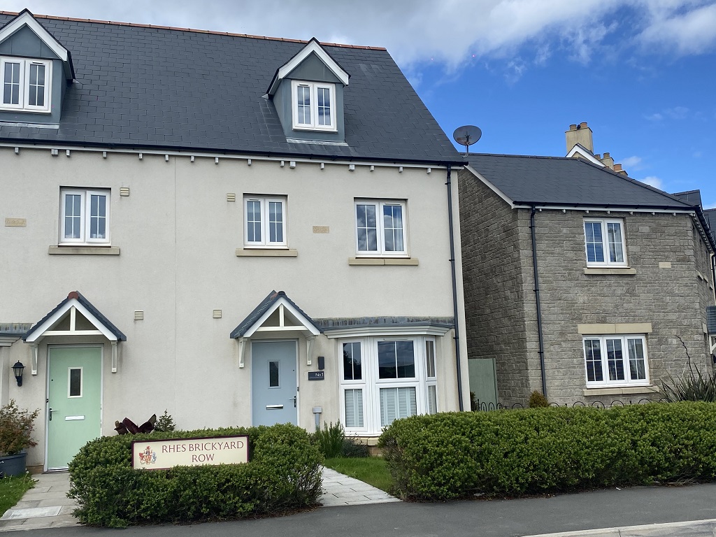Rhes Brickyard Row, The Links, Machynys, Llanelli, Carmarthenshire, SA15 2DZ